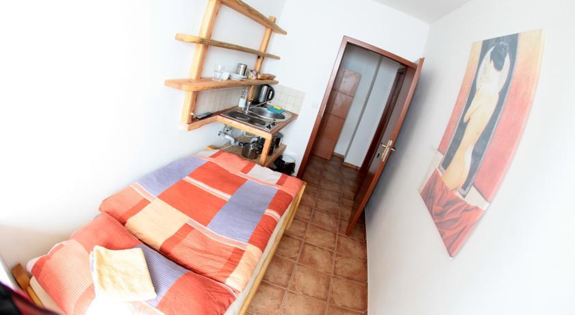 Hostel Singer Pub Τσέσκε Μπουντεγιόβιτσε Δωμάτιο φωτογραφία