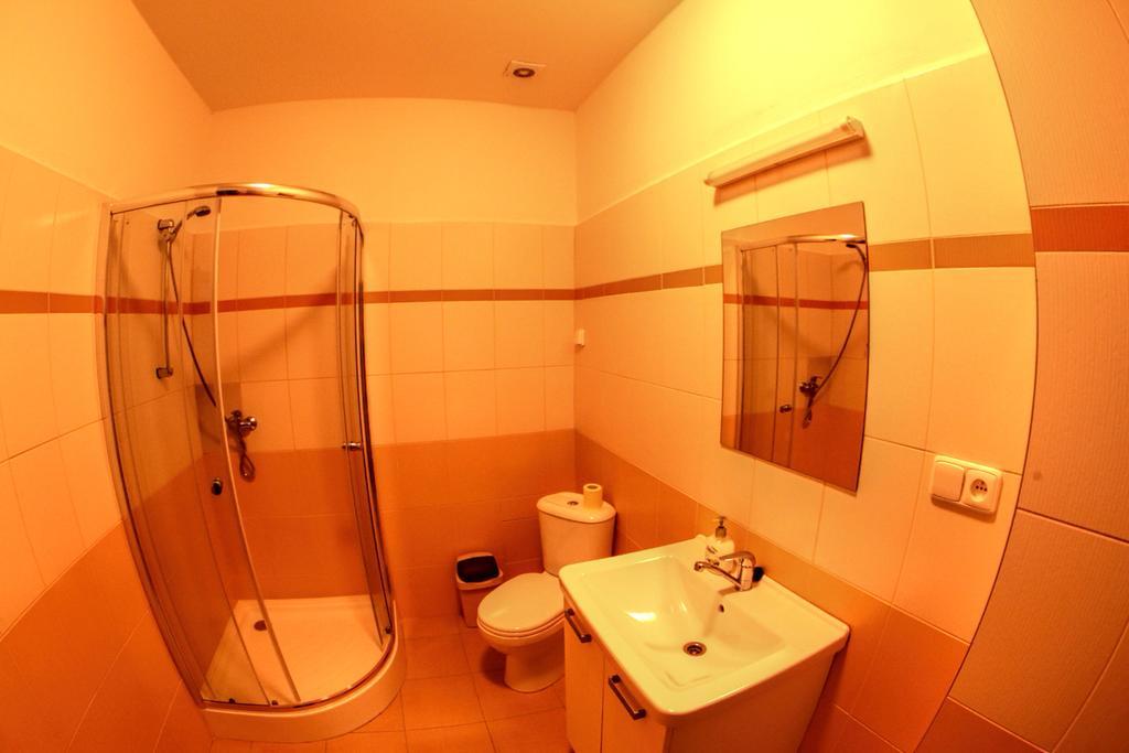Hostel Singer Pub Τσέσκε Μπουντεγιόβιτσε Δωμάτιο φωτογραφία
